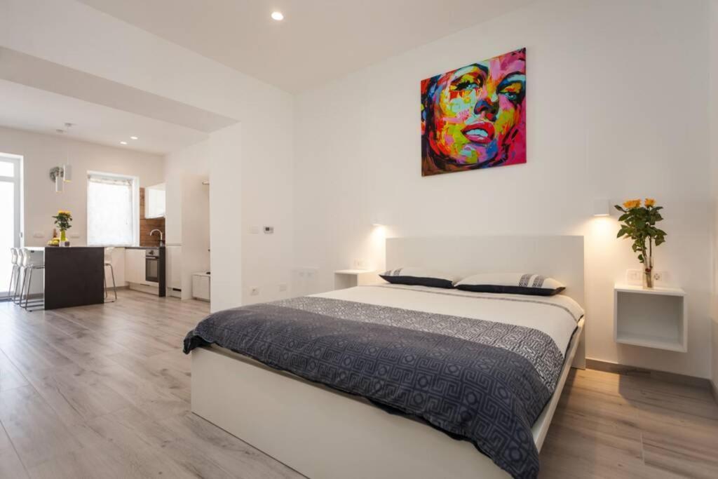 Apartman Luna Lägenhet Pula Exteriör bild